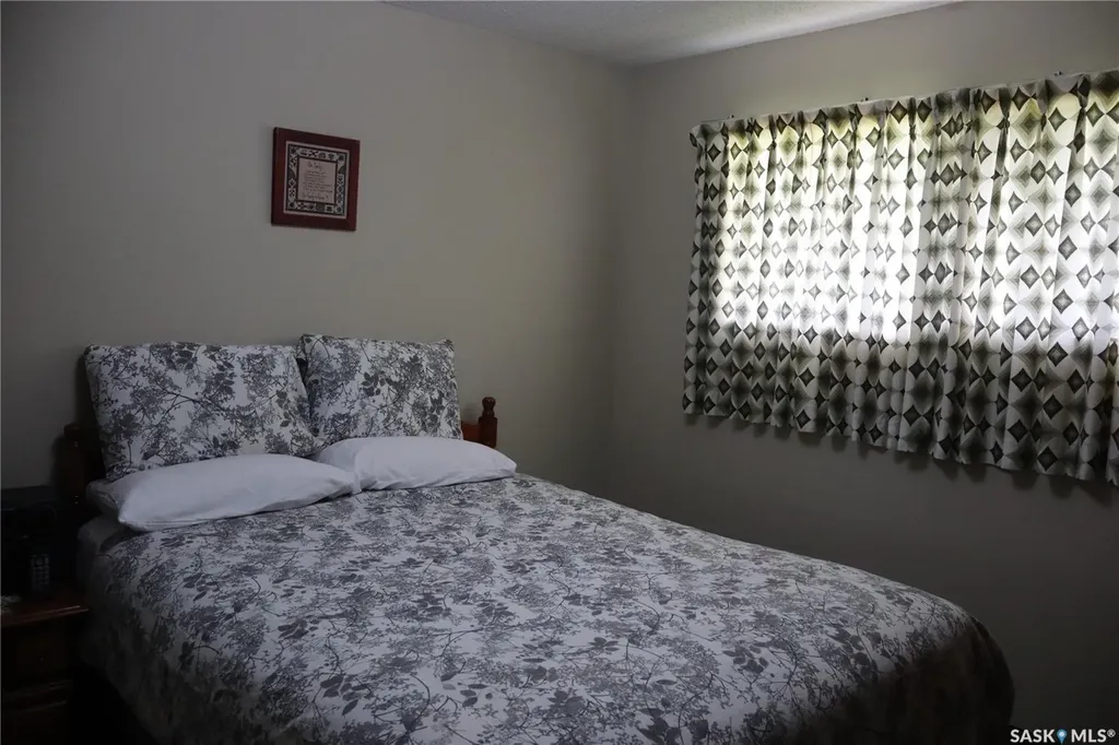 605 5th Avenue W Assiniboia SK S0H 0B0