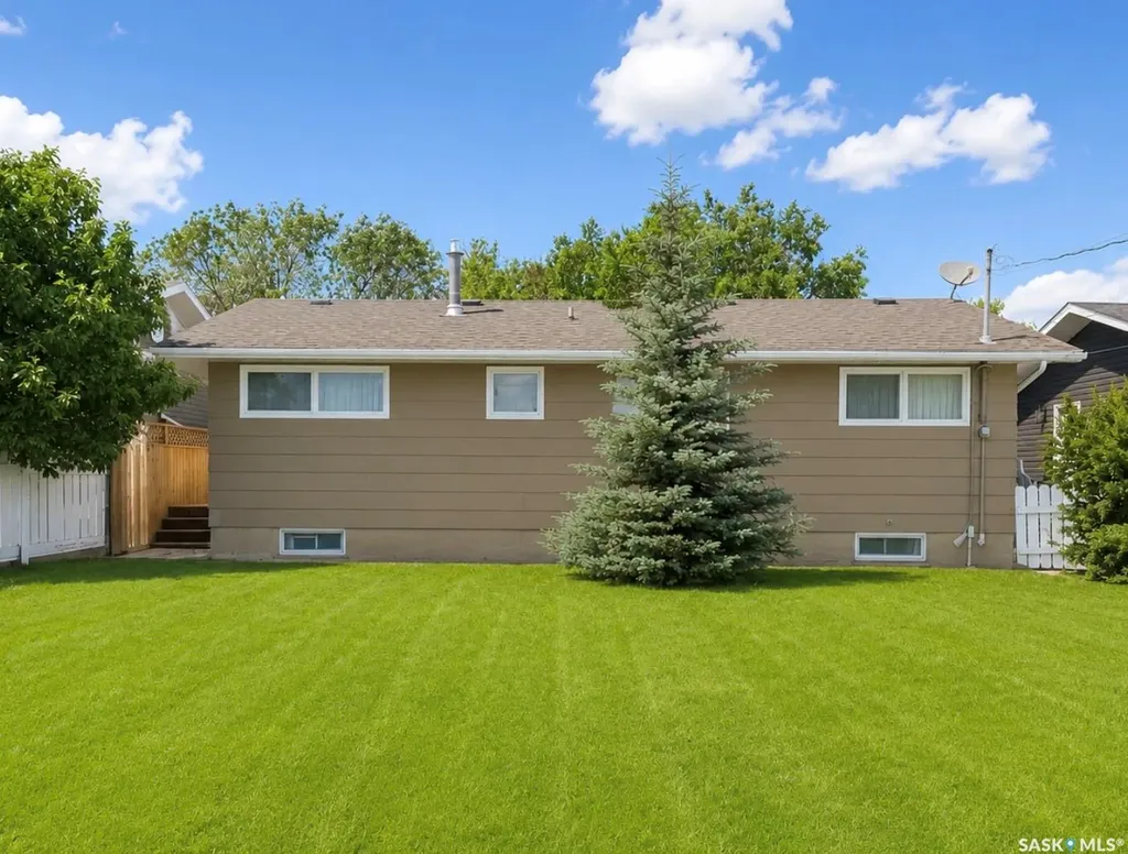 605 5th Avenue W Assiniboia SK S0H 0B0