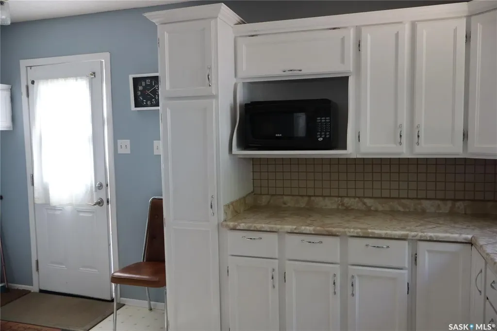 605 5th Avenue W Assiniboia SK S0H 0B0