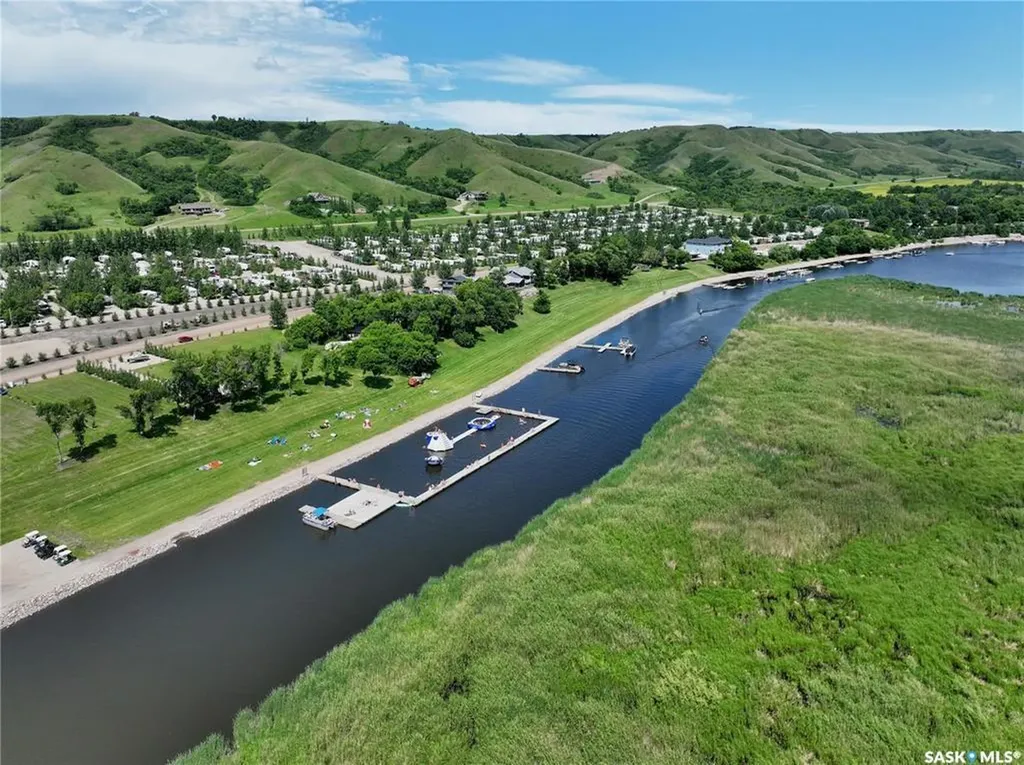 32 Oakley Lane West End SK S0A 3Y0