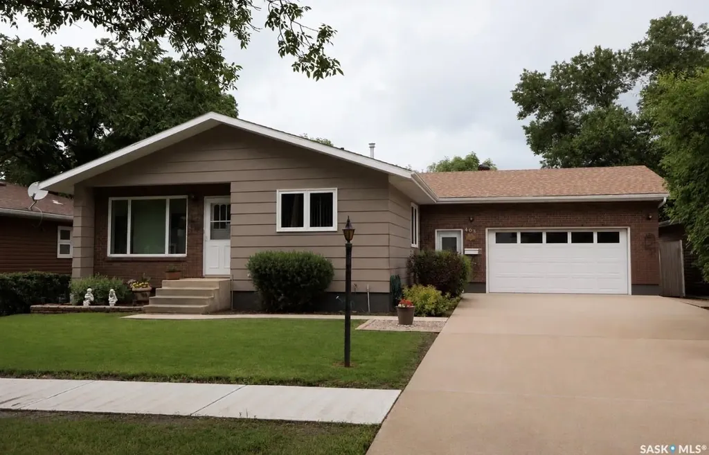 407 7th Avenue E Assiniboia SK S0H 0B0