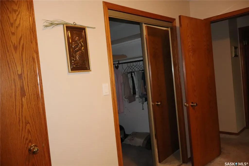 407 7th Avenue E Assiniboia SK S0H 0B0
