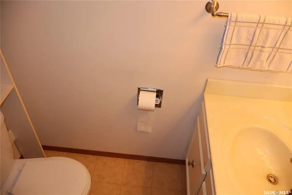 407 7th Avenue E Assiniboia SK S0H 0B0