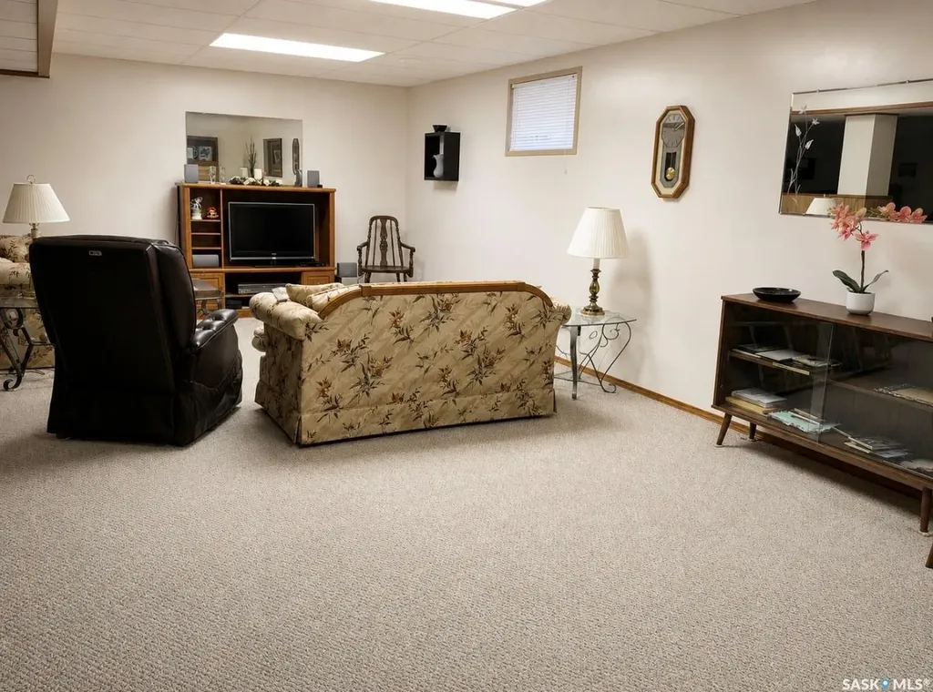 407 7th Avenue E Assiniboia SK S0H 0B0