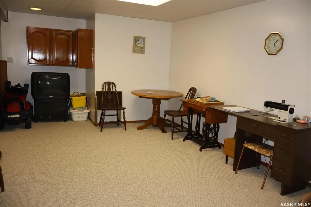 407 7th Avenue E Assiniboia SK S0H 0B0