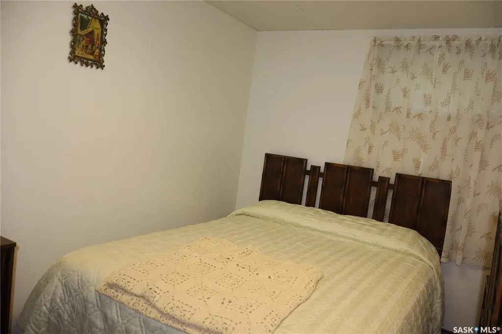 407 7th Avenue E Assiniboia SK S0H 0B0