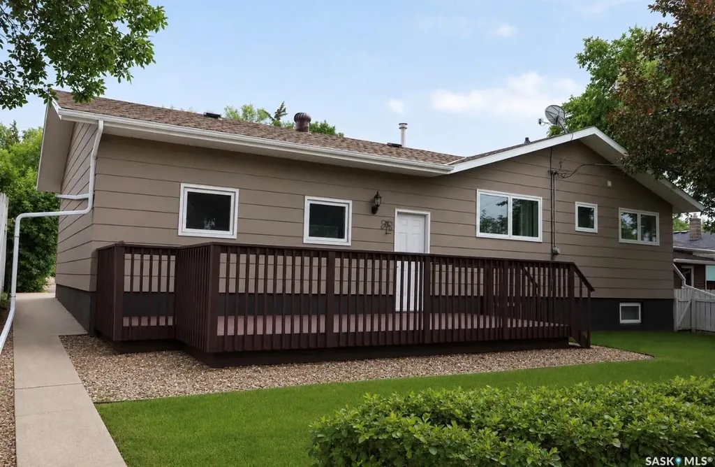 407 7th Avenue E Assiniboia SK S0H 0B0