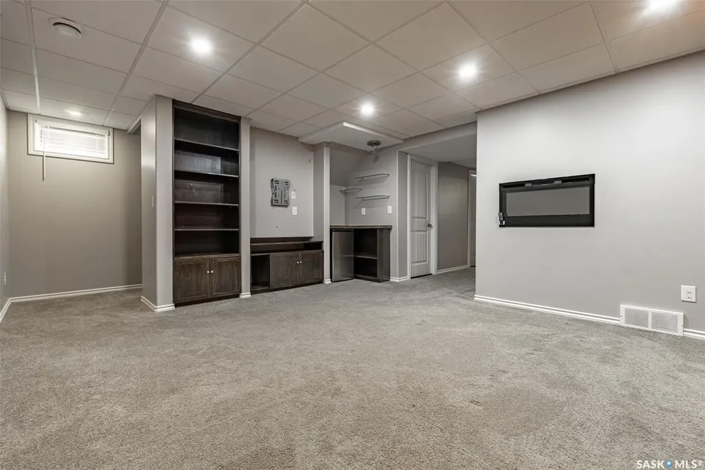 854 Stensrud Road Saskatoon SK S7W 0M9
