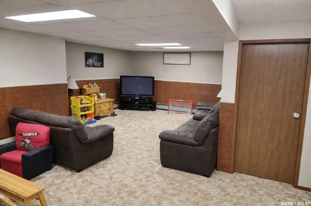 216 3rd Avenue E Eatonia SK S0L 0Y0