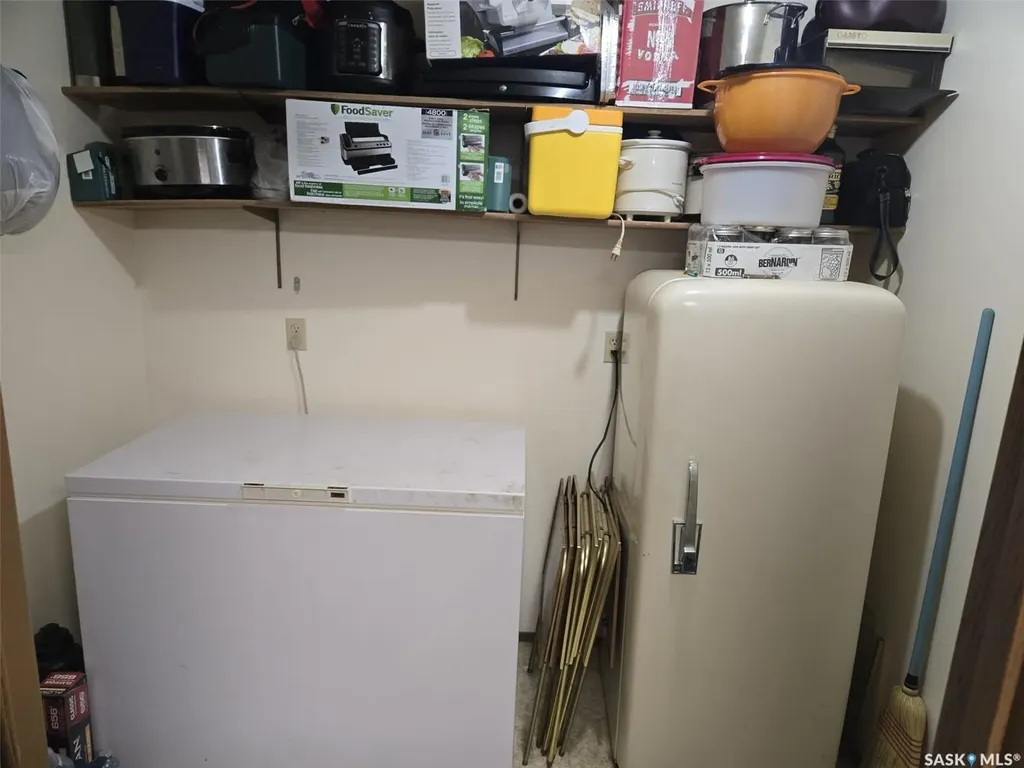 216 3rd Avenue E Eatonia SK S0L 0Y0