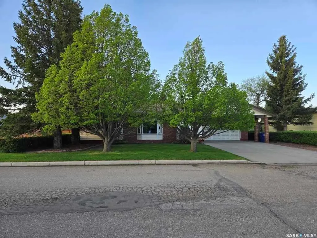 216 3rd Avenue E Eatonia SK S0L 0Y0