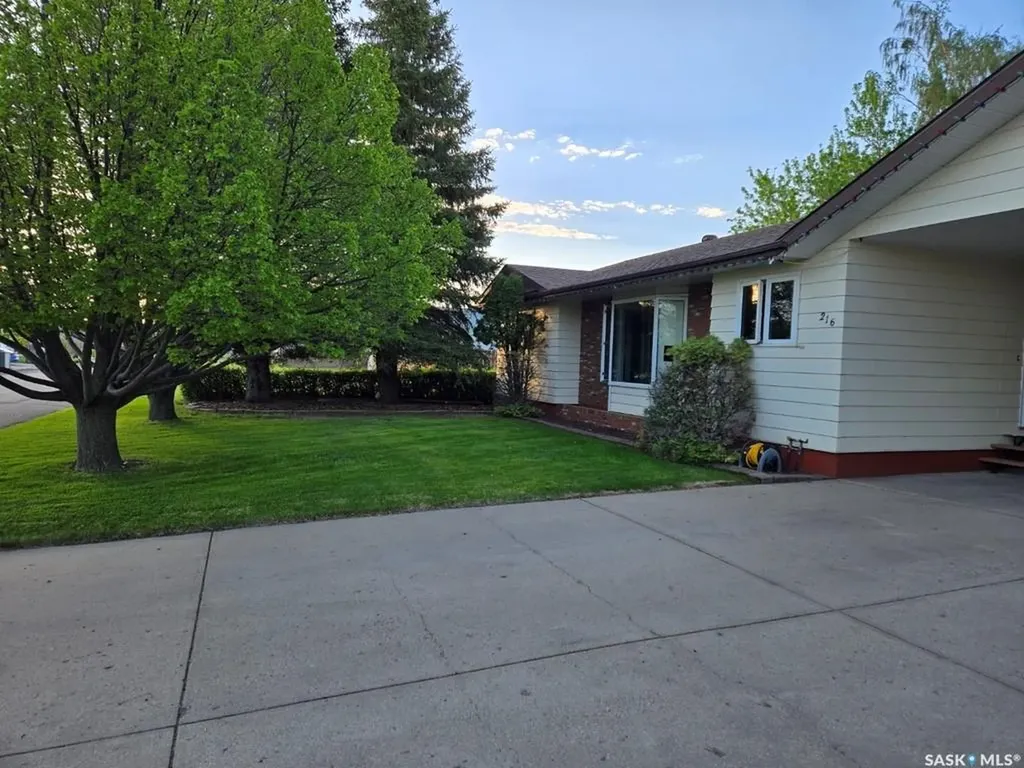 216 3rd Avenue E Eatonia SK S0L 0Y0