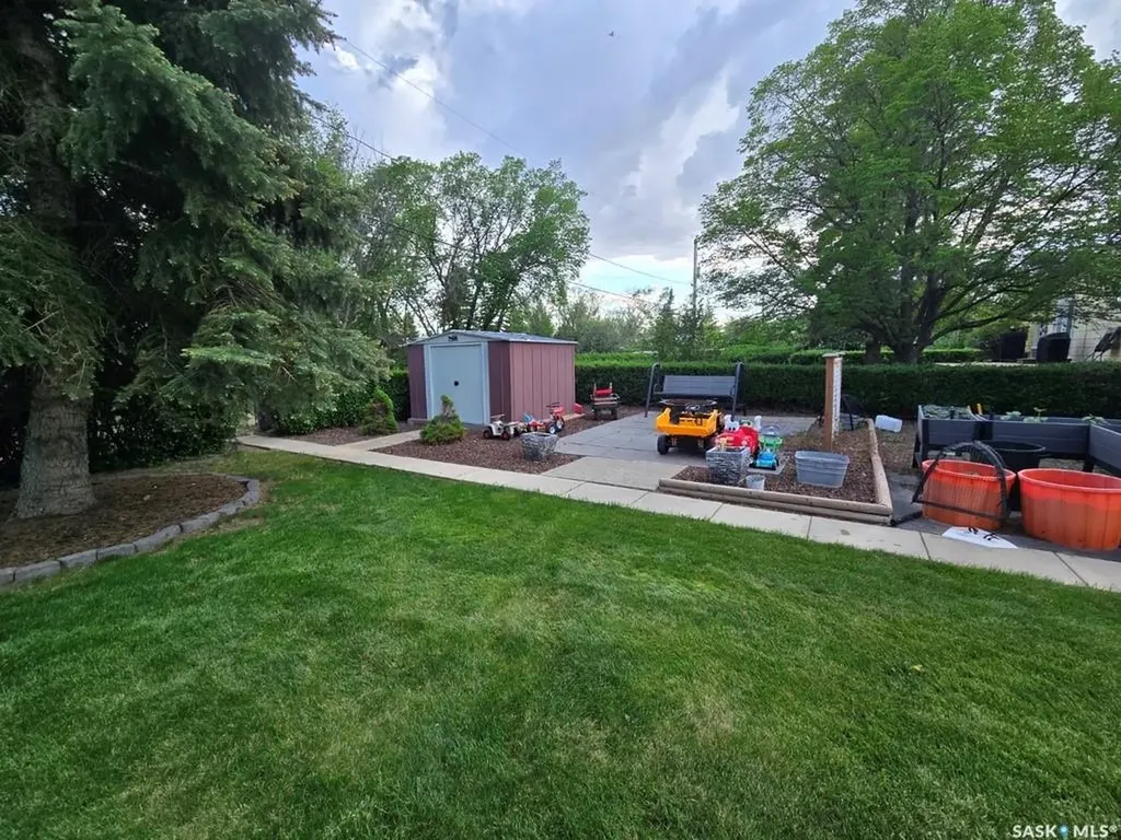 216 3rd Avenue E Eatonia SK S0L 0Y0
