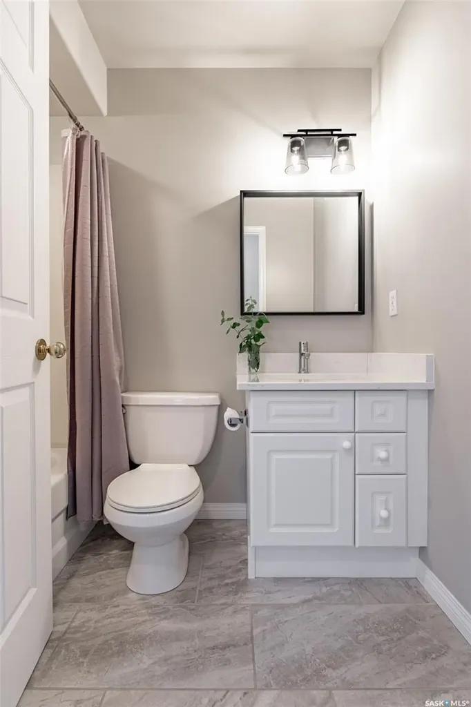 627 Budz Crescent Saskatoon SK S7N 4N4