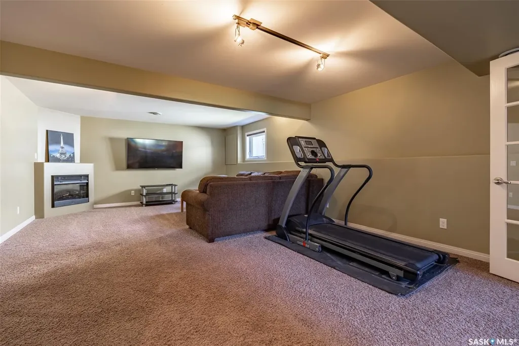 627 Budz Crescent Saskatoon SK S7N 4N4