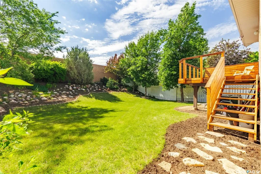 627 Budz Crescent Saskatoon SK S7N 4N4