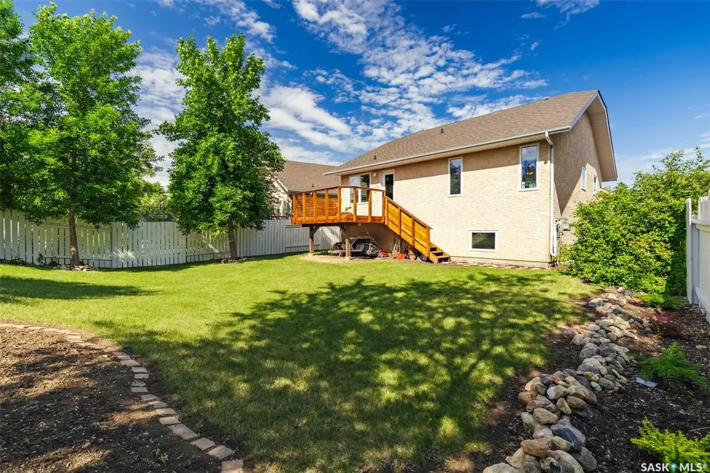 627 Budz Crescent Saskatoon SK S7N 4N4