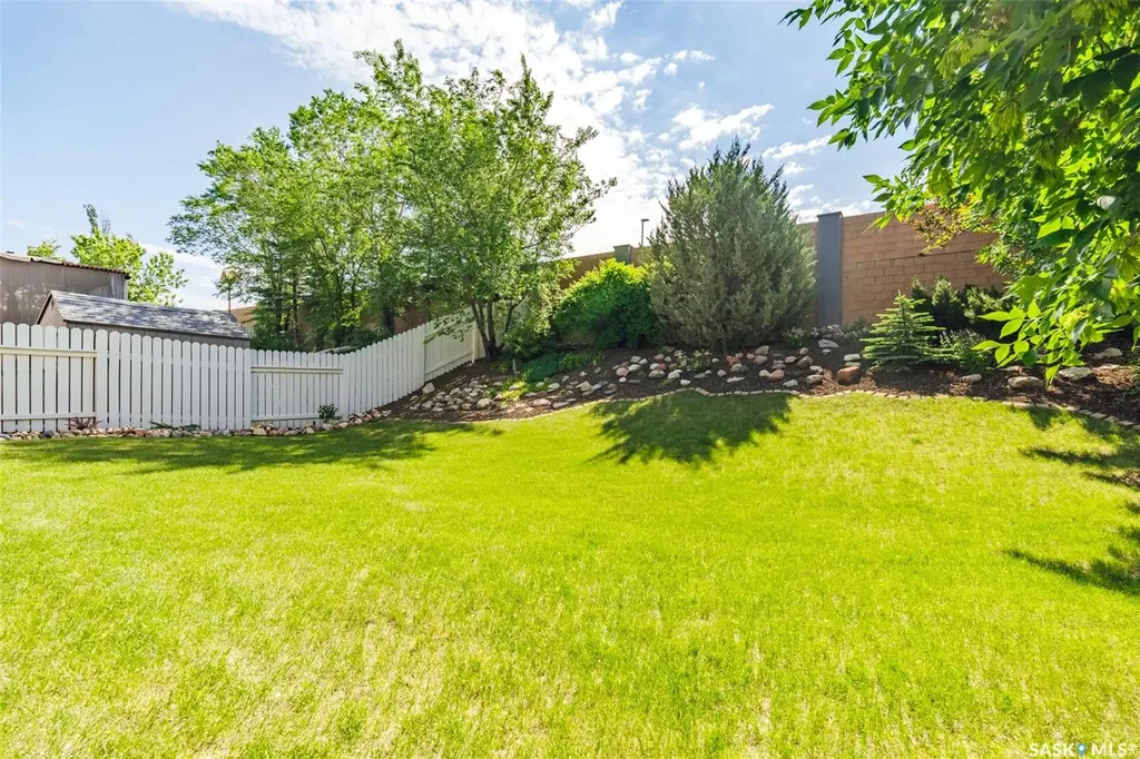 627 Budz Crescent Saskatoon SK S7N 4N4