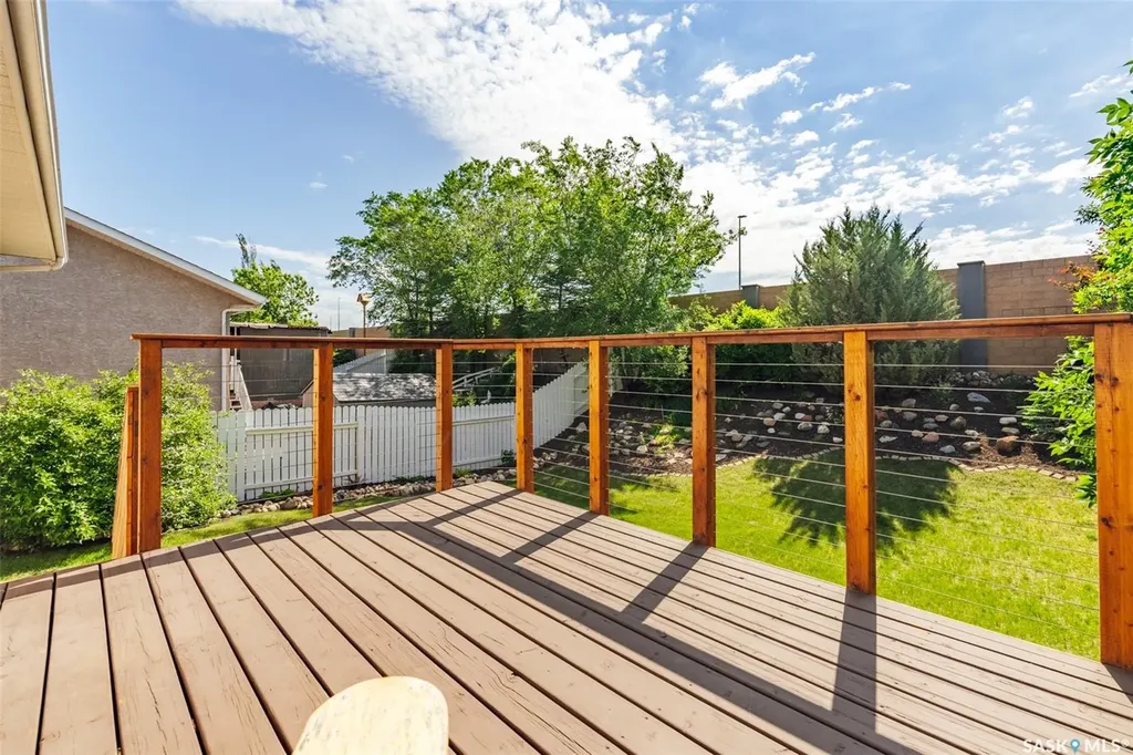 627 Budz Crescent Saskatoon SK S7N 4N4