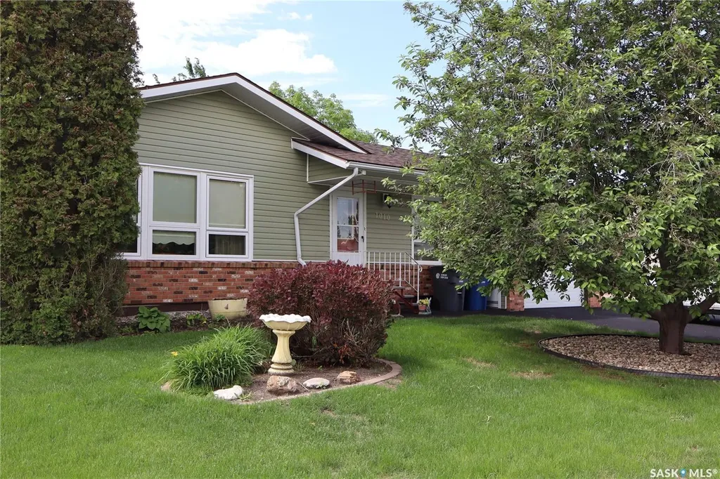 1010 Granville Avenue Assiniboia SK S0H 0B0