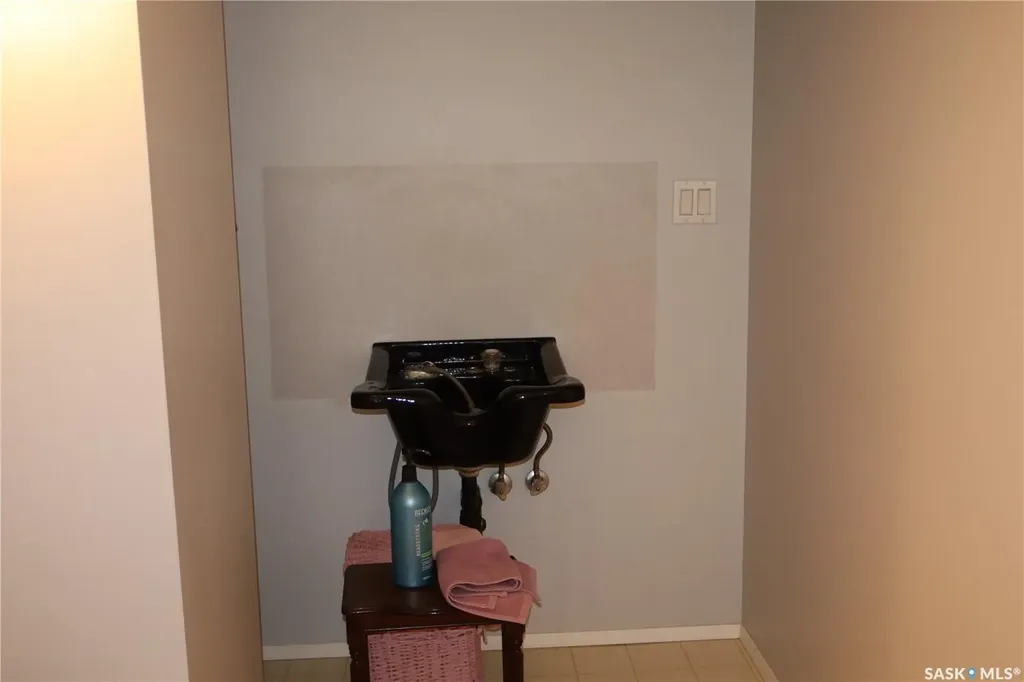 1010 Granville Avenue Assiniboia SK S0H 0B0
