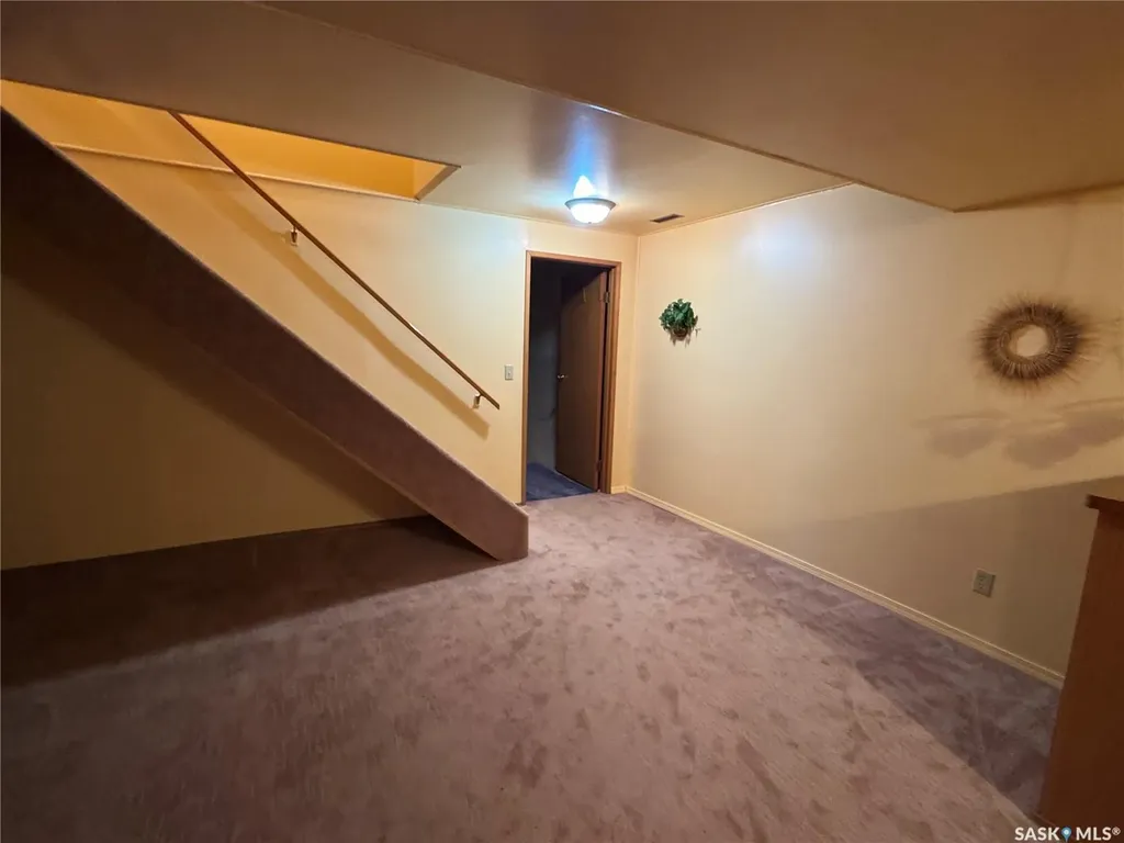 1010 Granville Avenue Assiniboia SK S0H 0B0