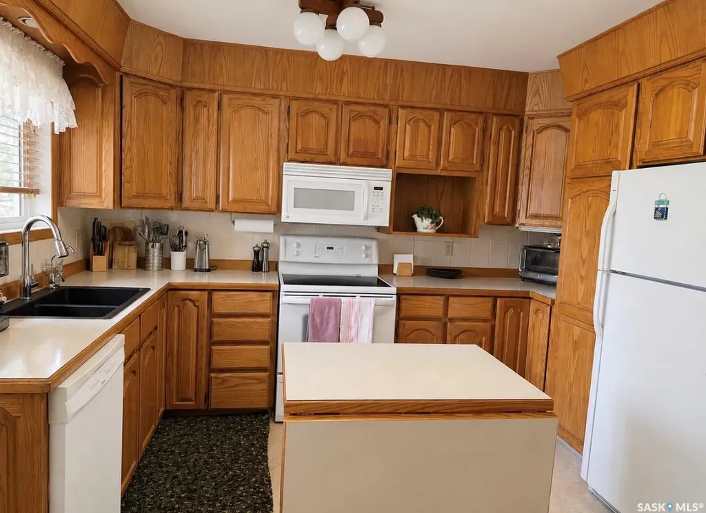1010 Granville Avenue Assiniboia SK S0H 0B0