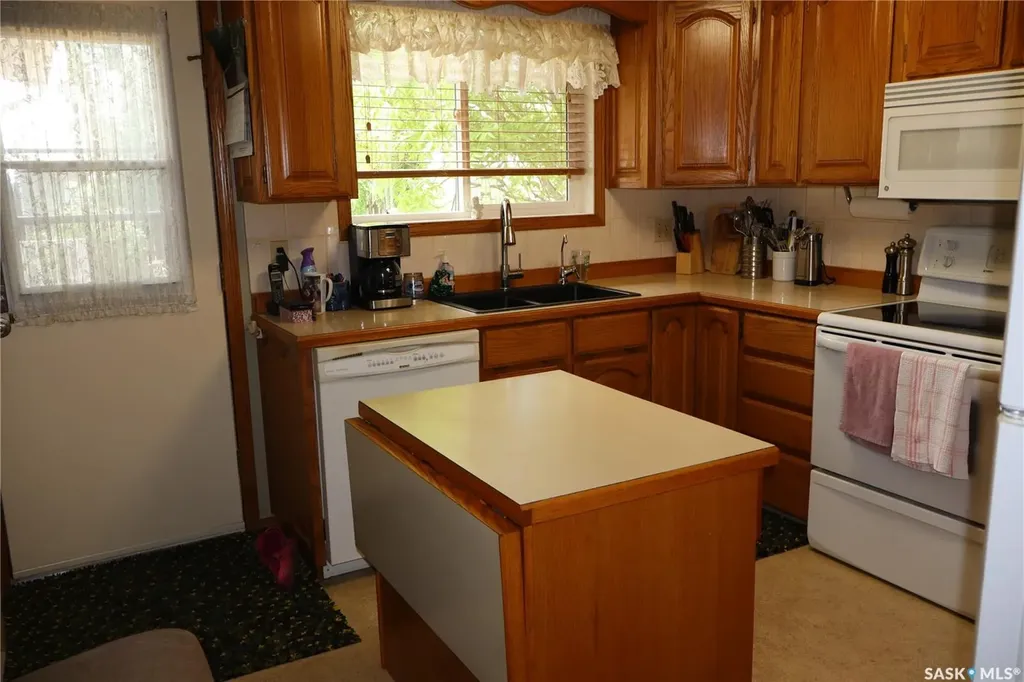 1010 Granville Avenue Assiniboia SK S0H 0B0