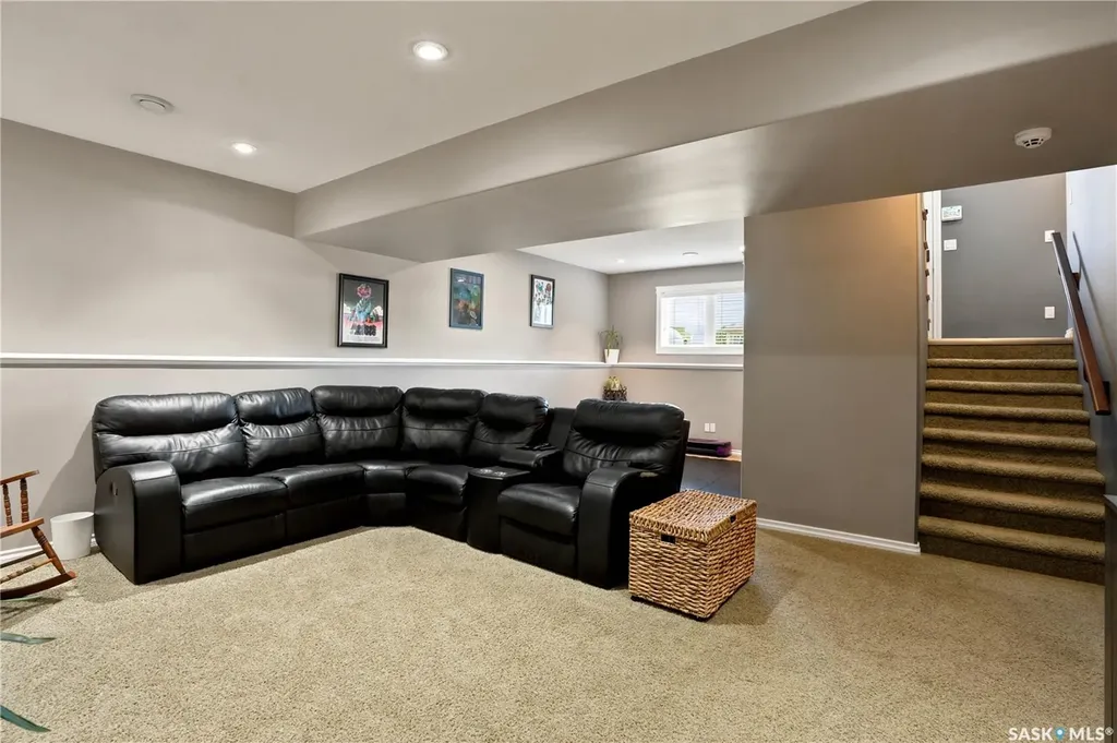1114 Rempel Place Saskatoon SK S7T 0M2