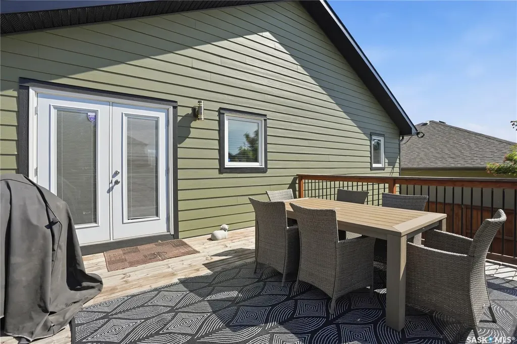 1114 Rempel Place Saskatoon SK S7T 0M2