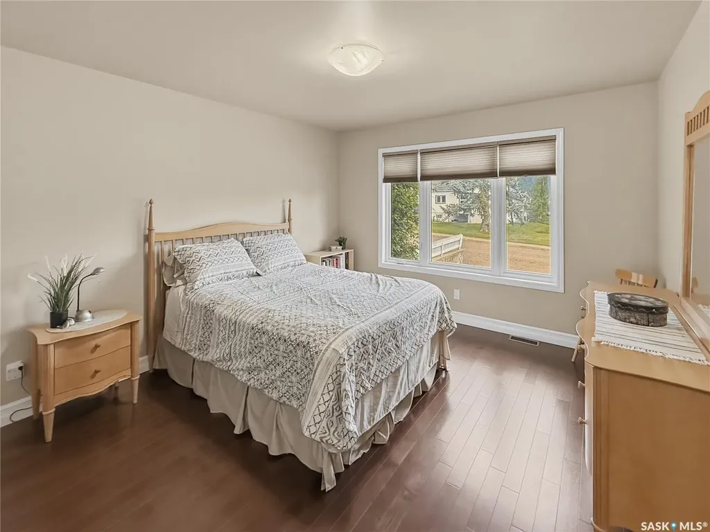 552 1st Avenue NE Swift Current SK S9H 2B7