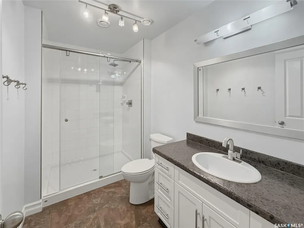 552 1st Avenue NE Swift Current SK S9H 2B7