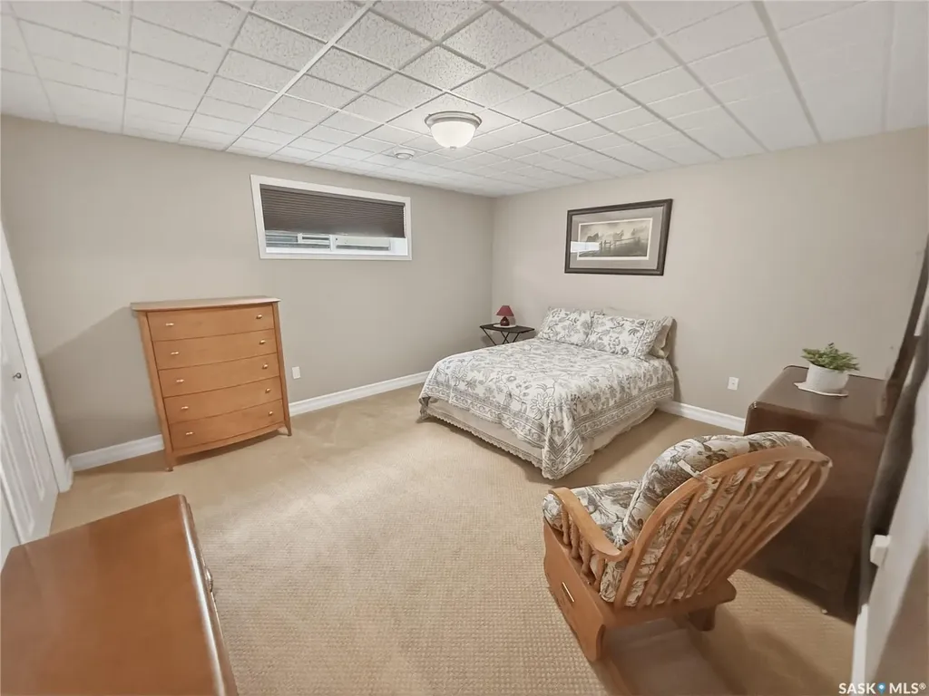 552 1st Avenue NE Swift Current SK S9H 2B7