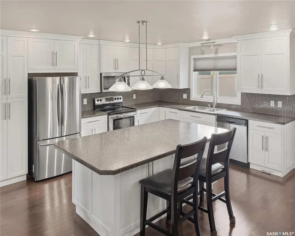 552 1st Avenue NE Swift Current SK S9H 2B7