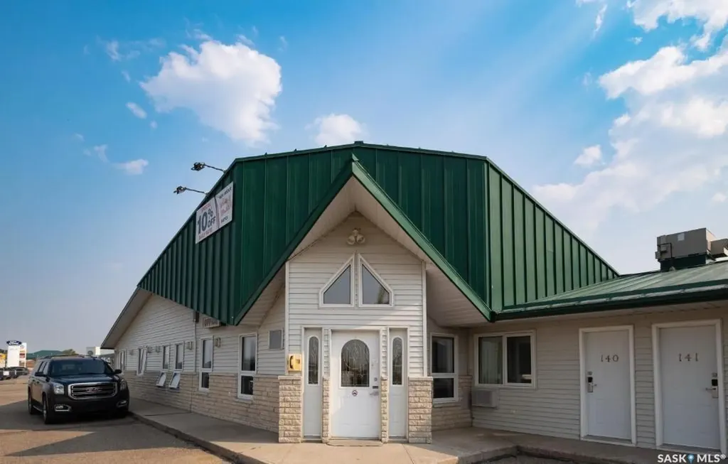 238 Sims Avenue Weyburn SK S4H 2J8