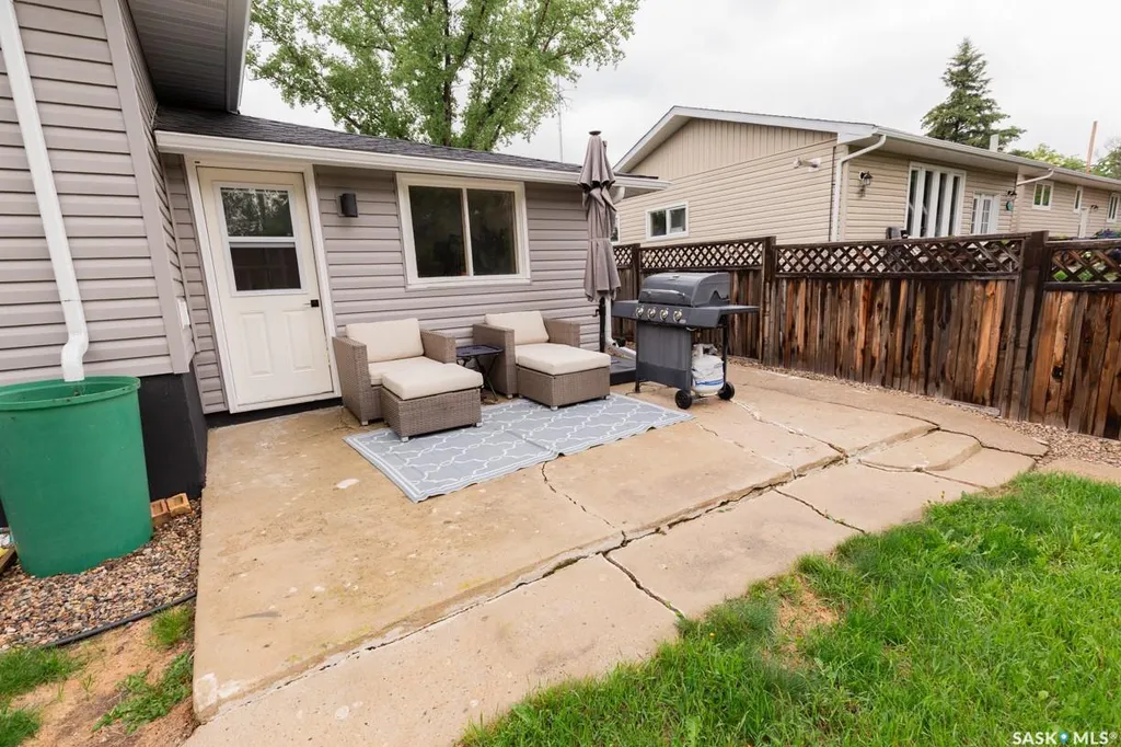 434 Columbia Avenue Kerrobert SK S0L 1R0