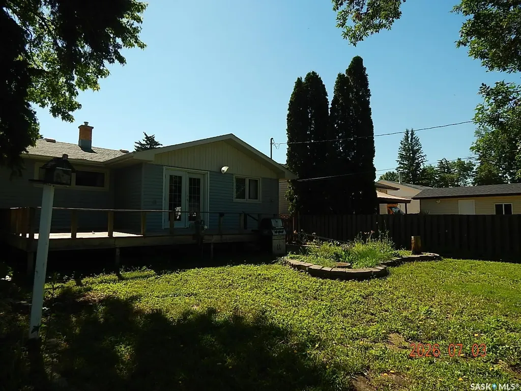 710 3rd Street E Assiniboia SK S0H 0B0