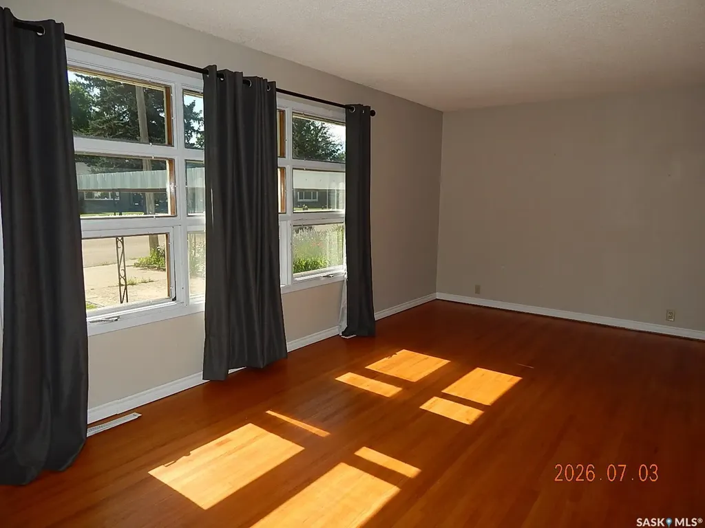 710 3rd Street E Assiniboia SK S0H 0B0