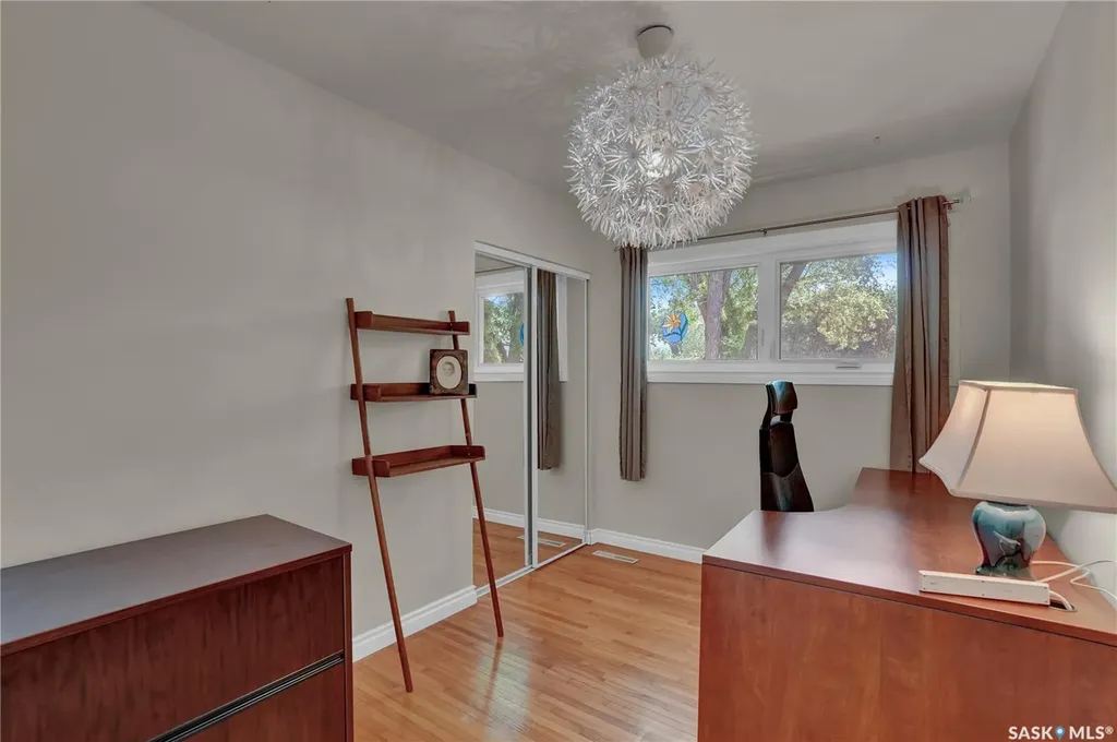 3 Dolphin Bay Regina SK S4S 3J7