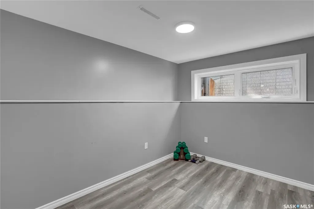 3 Dolphin Bay Regina SK S4S 3J7