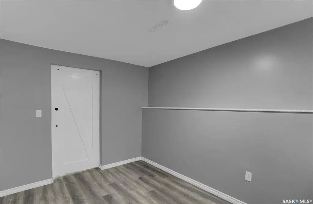 3 Dolphin Bay Regina SK S4S 3J7