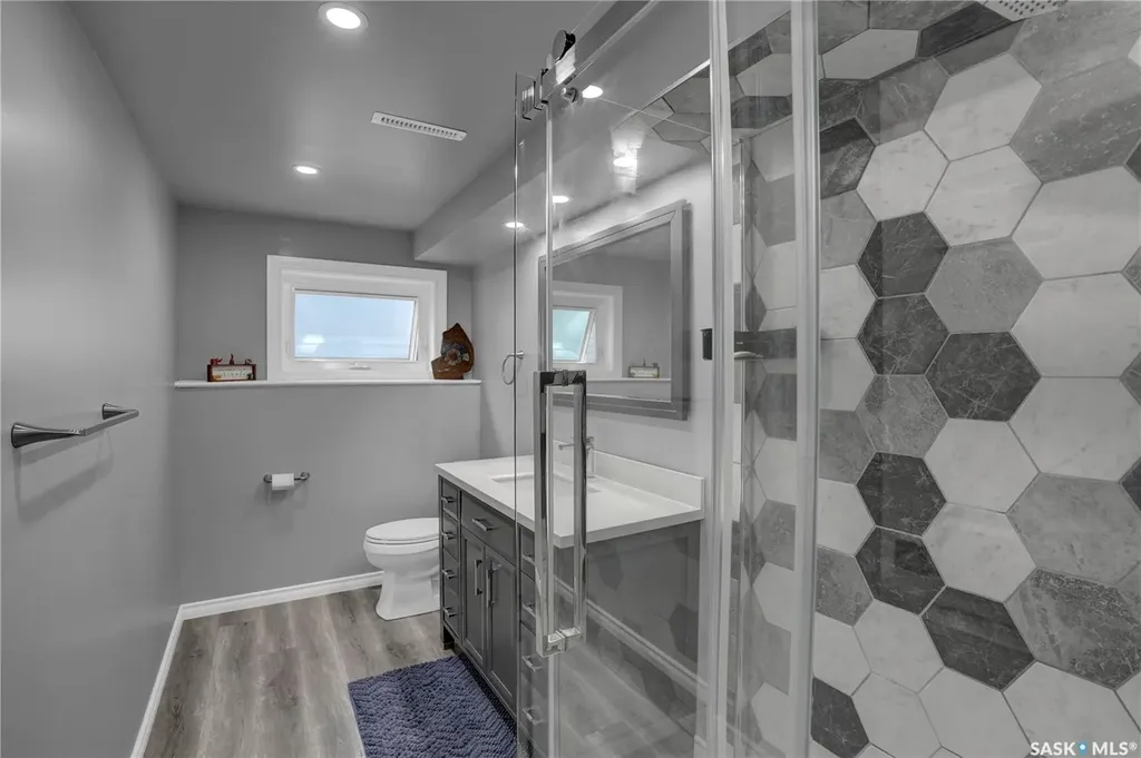 3 Dolphin Bay Regina SK S4S 3J7