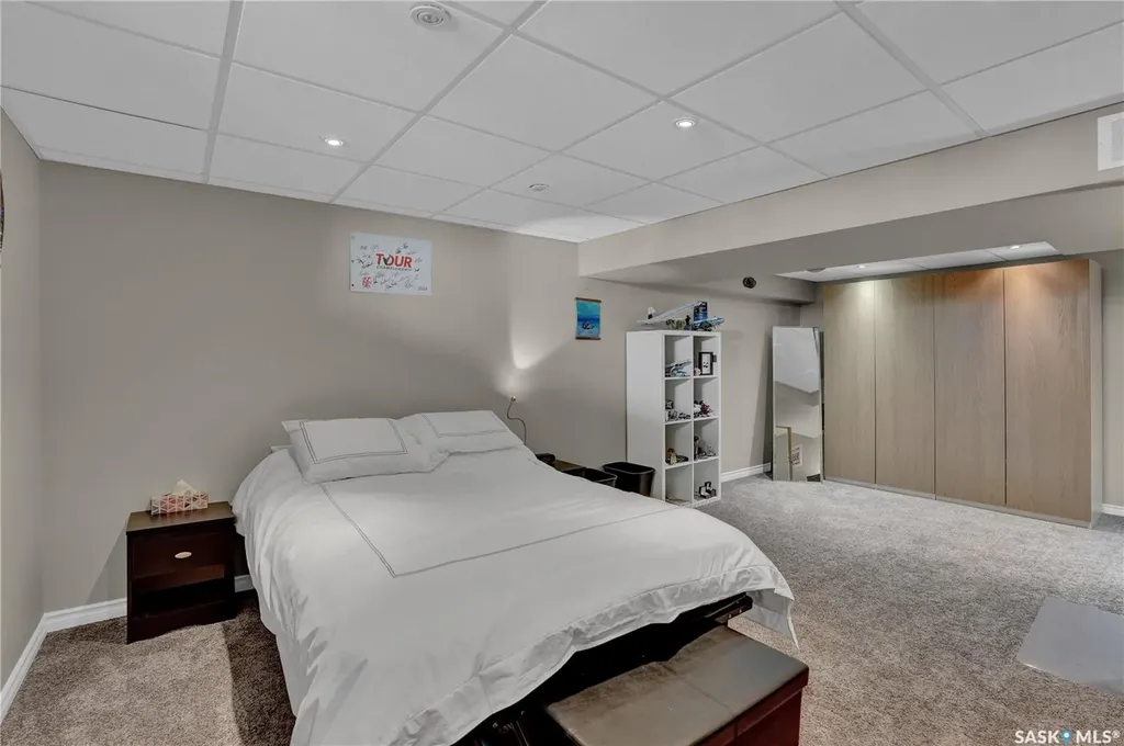 3 Dolphin Bay Regina SK S4S 3J7