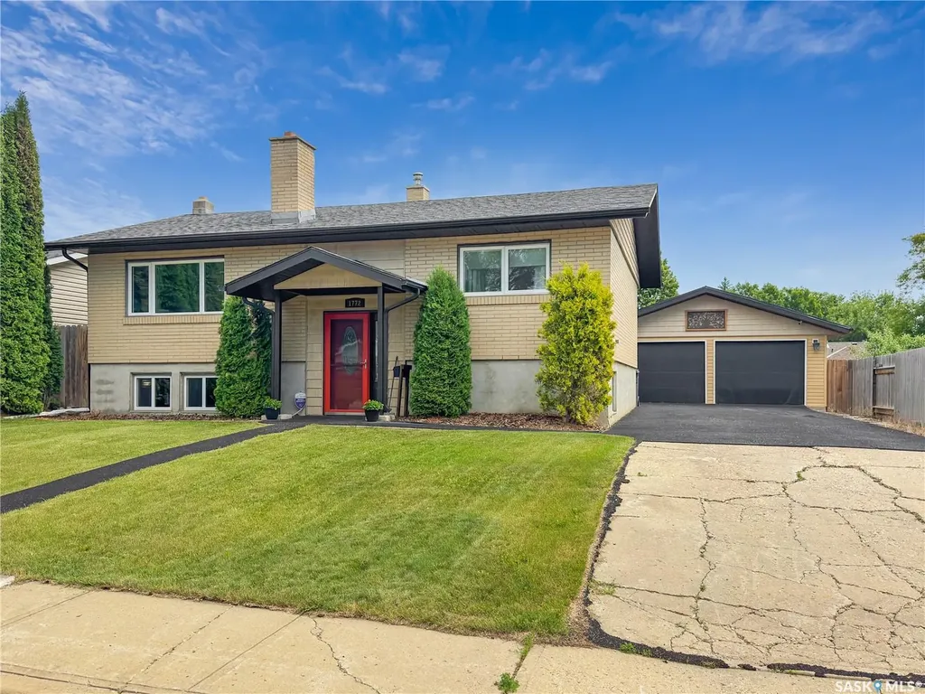 1772 Centennial Crescent North Battleford SK S9A 3J3