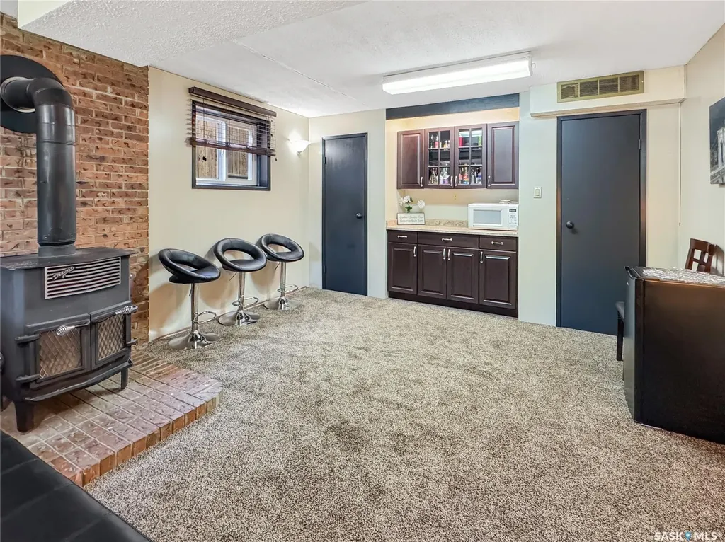 1772 Centennial Crescent North Battleford SK S9A 3J3