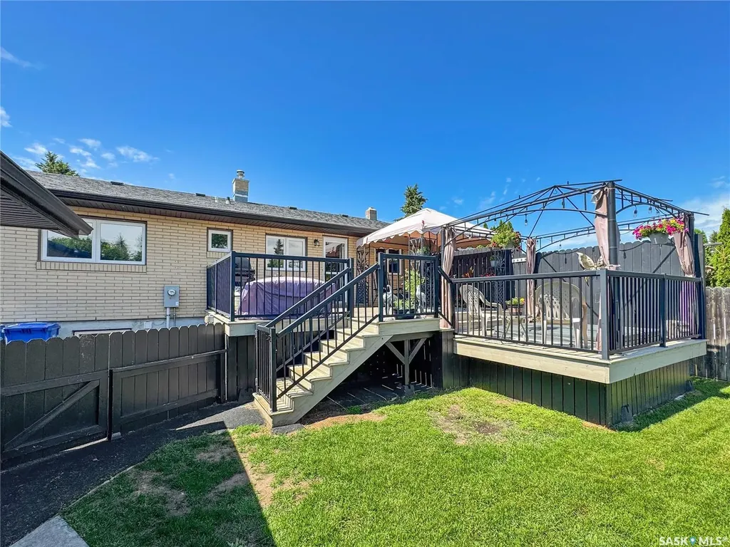 1772 Centennial Crescent North Battleford SK S9A 3J3