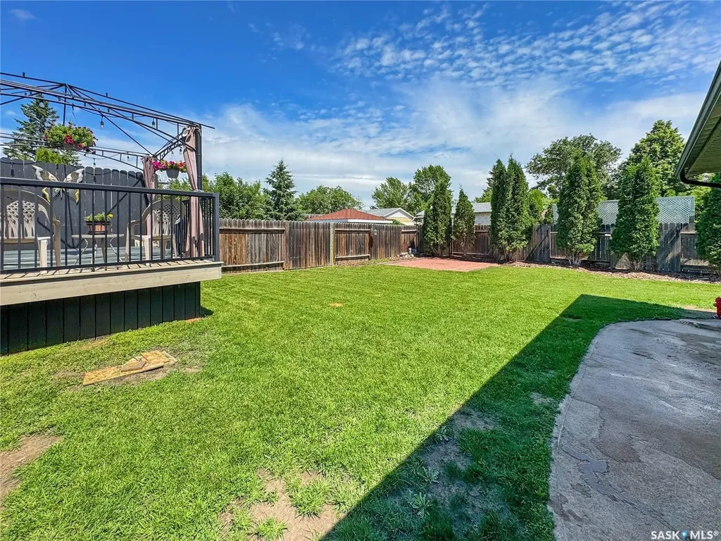 1772 Centennial Crescent North Battleford SK S9A 3J3