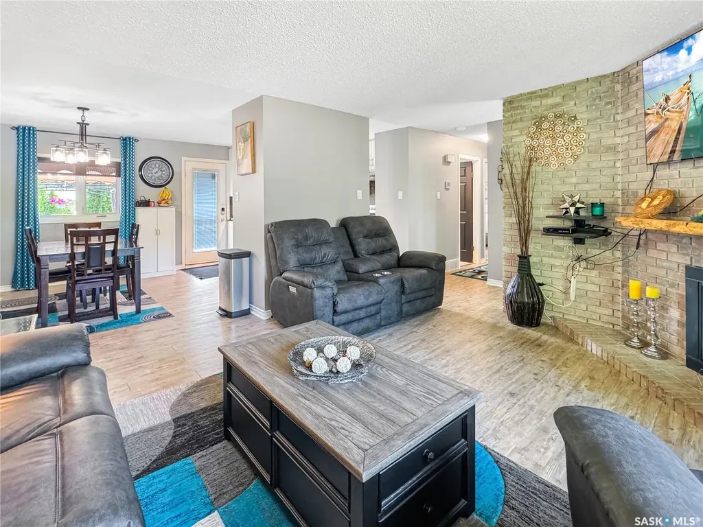 1772 Centennial Crescent North Battleford SK S9A 3J3