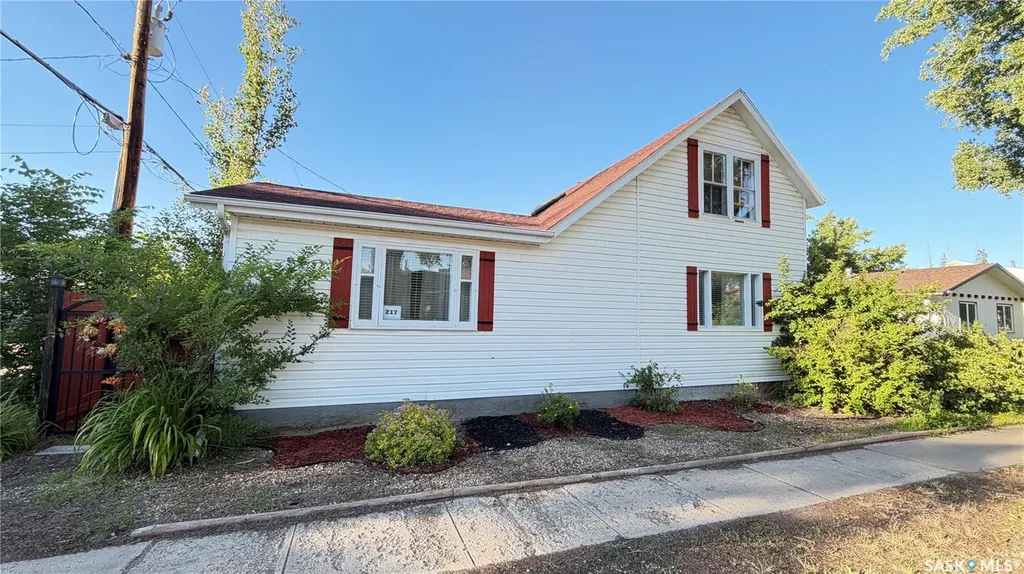 217 2nd Avenue Maple Creek SK S0N 1N0