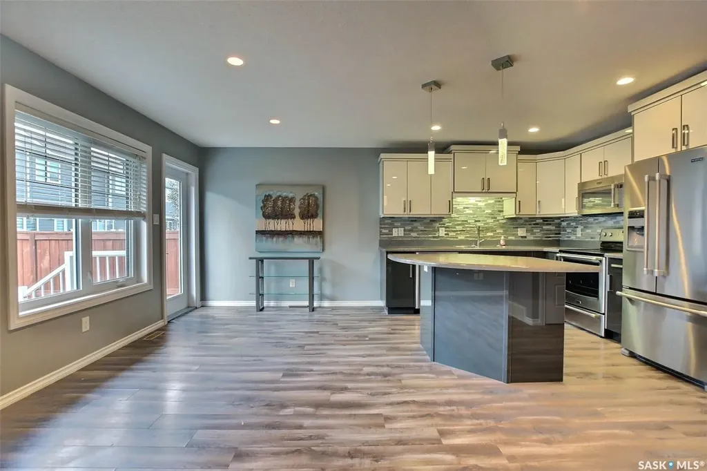 4002 Sandhill Crescent Regina SK S4V 3J1